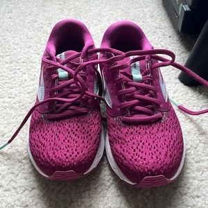 Brooks range 2 sneakers